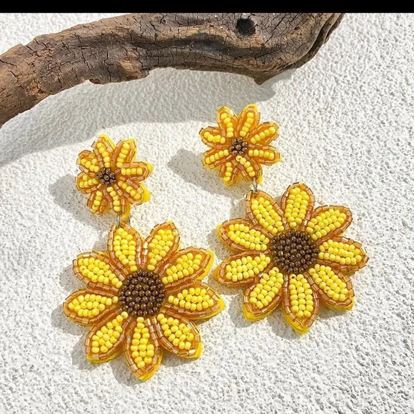 Zara SunFlower Beaded Drop Earrings - Picture 4 of 8